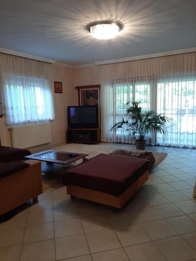 Villa Csilla Elegant House Erd Luaran gambar