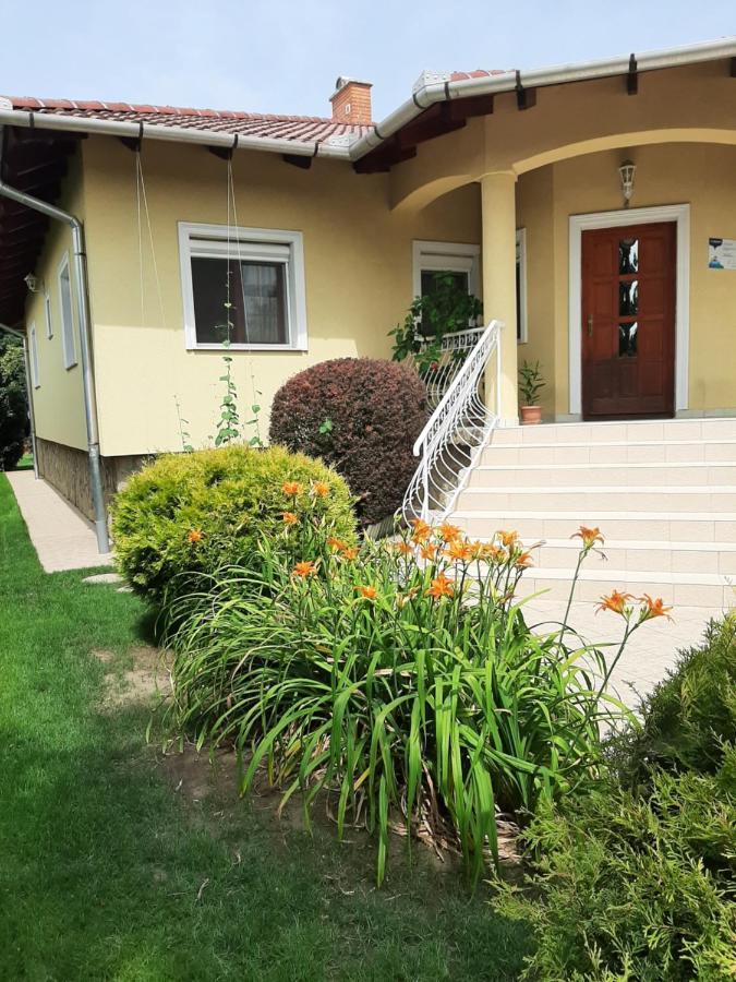 Villa Csilla Elegant House Erd Luaran gambar