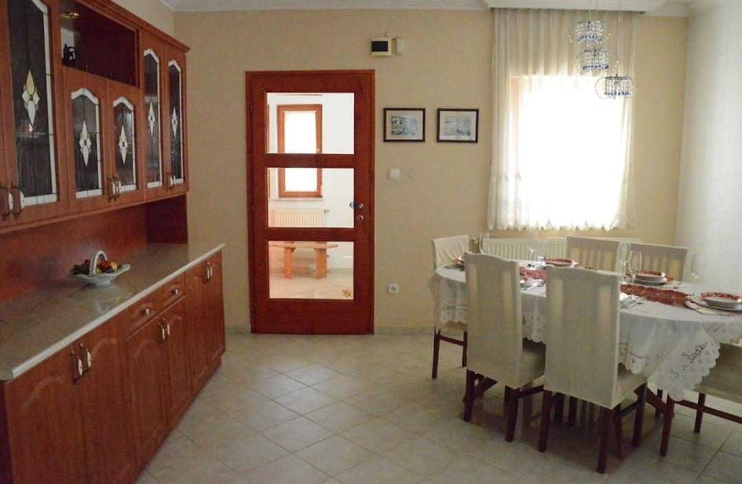 Villa Csilla Elegant House Erd Luaran gambar